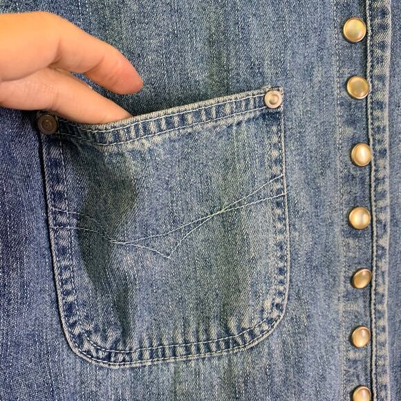 BEBE Shirt Medium Vintage Denim Pearl Snap Chest Pockets 3 Snap Cuff Western - Picture 8 of 13